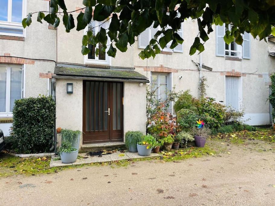 Chaleureux Appart, Proche De La Loire Avec Parking Orleans Exterior photo